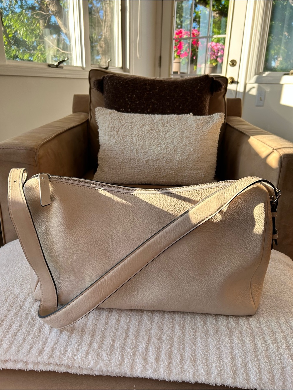 The Horse Beige Leather Shoulder Bag